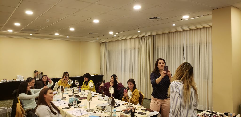 Curso de Automaquillaje en Los Angeles